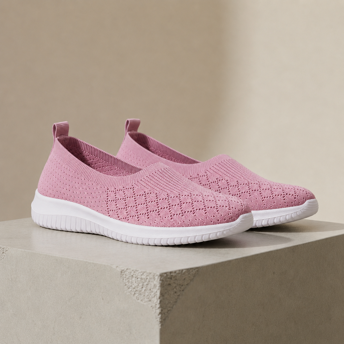 Caldamo Knit Mesh Slip-On Sneakers